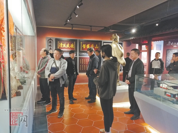 党建协同引领 弘扬优良家风 - 憨鼠网