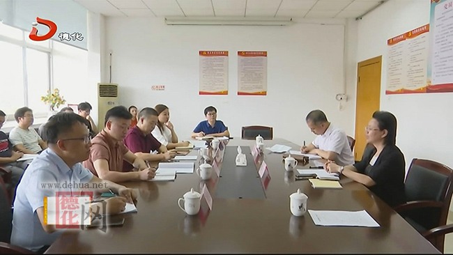 县领导到县融媒体中心调研 - 憨鼠网