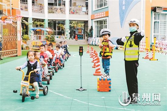 守法规知礼让 安全文明出行 - 憨鼠网