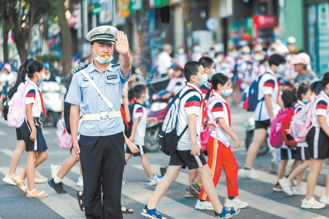 坚守初心担使命 争当头雁做标杆——德化县创新推进道路交通安全治理体系建设取得成效 - 憨鼠网