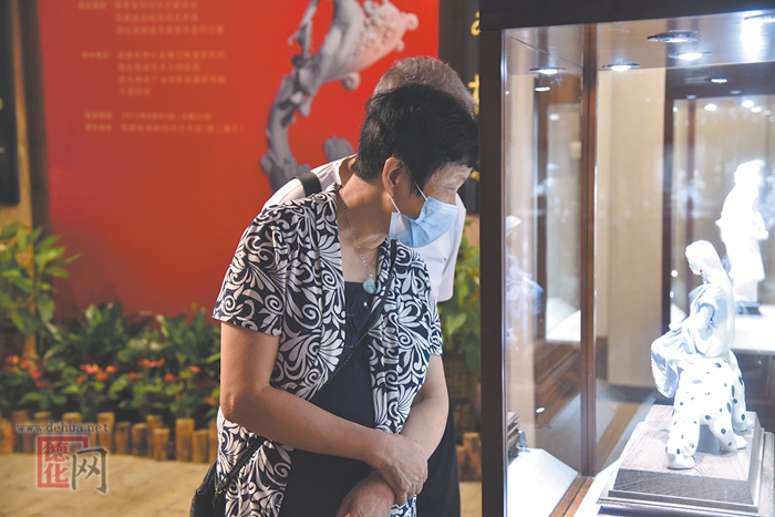 赖礼同德化名瓷传承展在榕开展 - 憨鼠网